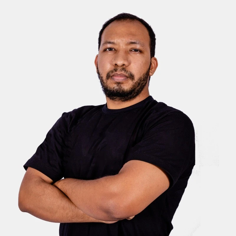Raífe Sales Peixoto - UX/UX na ONG Voz das Comunidades